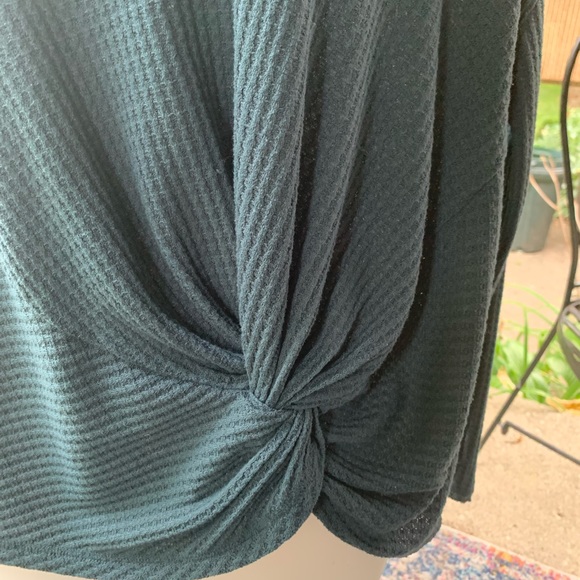 ANTHROPOLOGIE Akemi & Kin Turquoise Twist Front Thermal US Womens Size M… - Picture 2 of 6